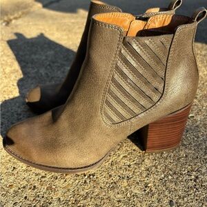 Chic Taupe Ankle Booties